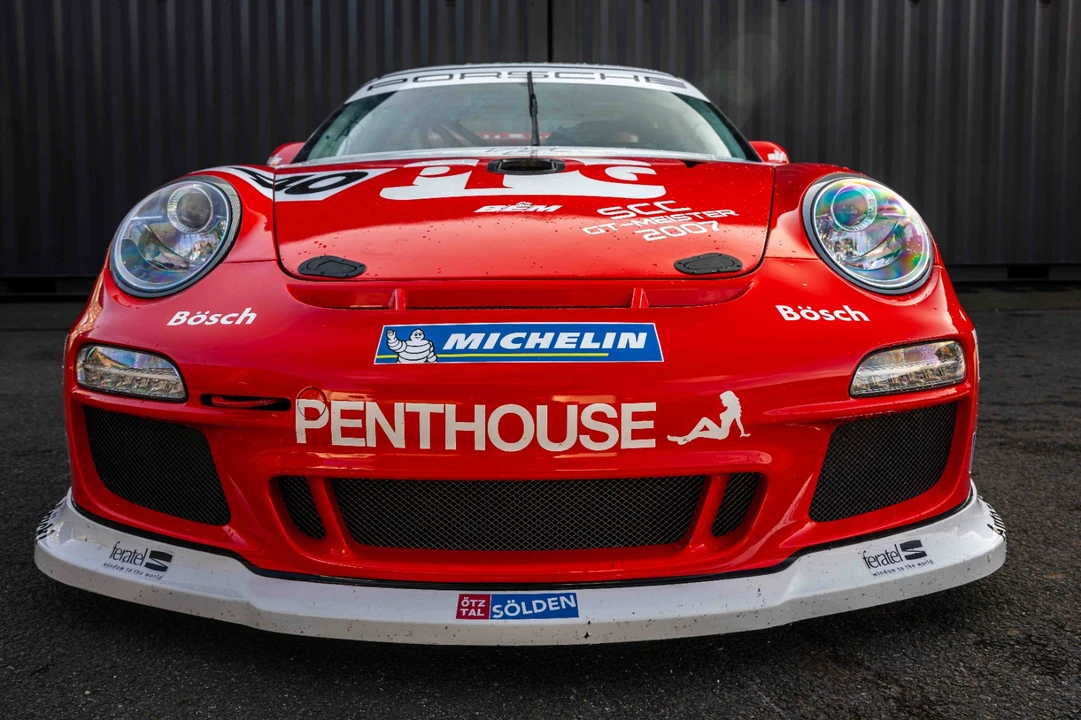 2010 Porsche 911 - Image 13 of 31