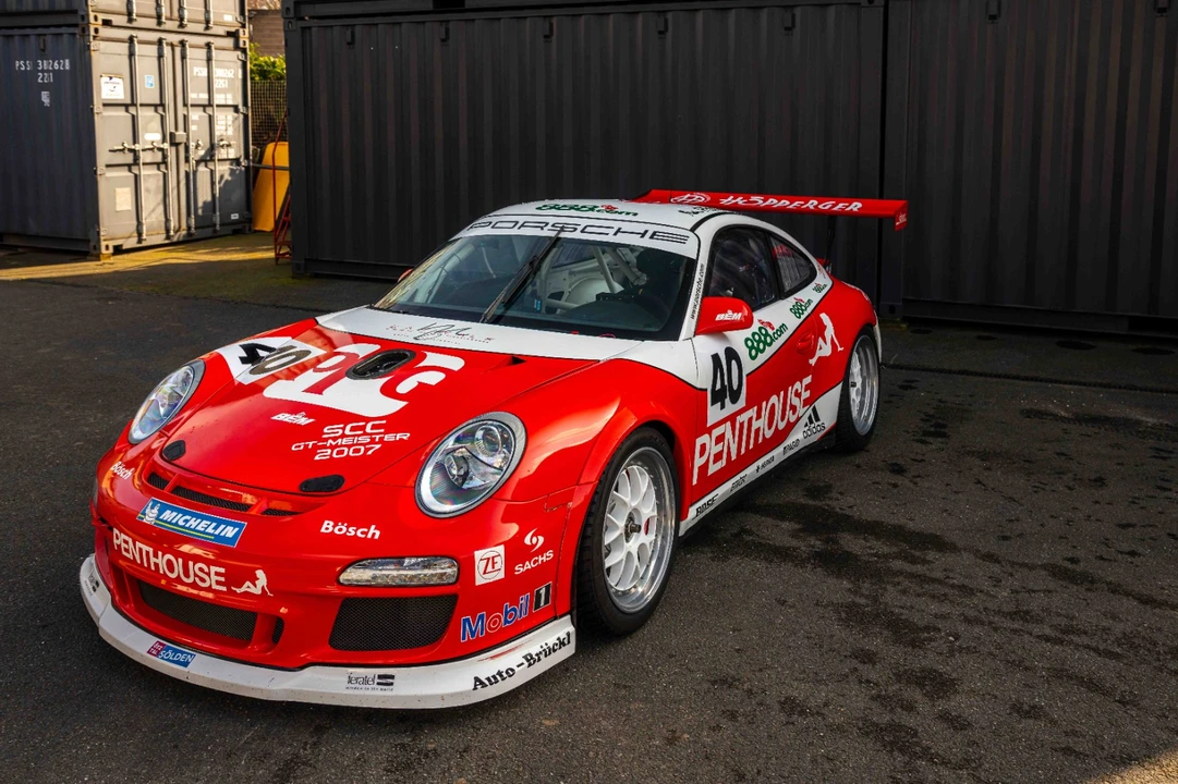 2010 Porsche 911 - Image 3 of 31