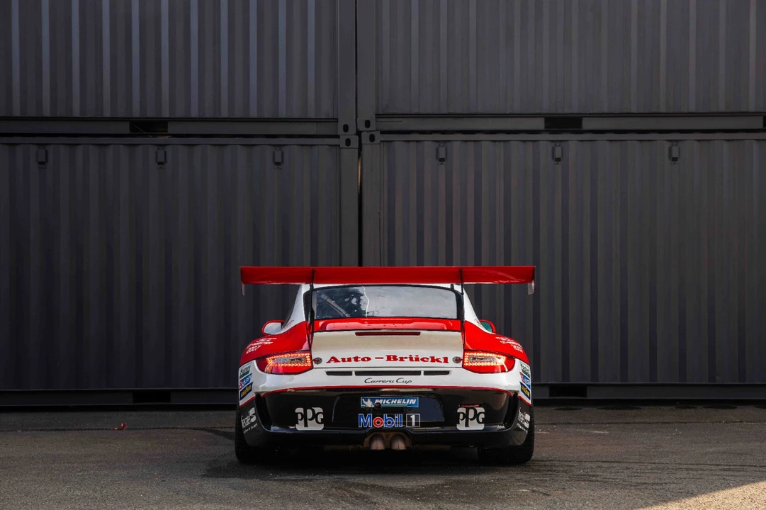 2010 Porsche 911 - Image 4 of 31