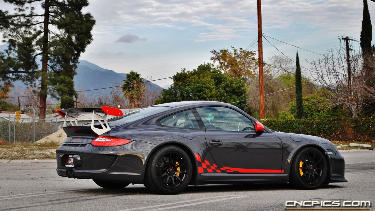 2010 Porsche 997 GT3 RS - Image 7 of 31