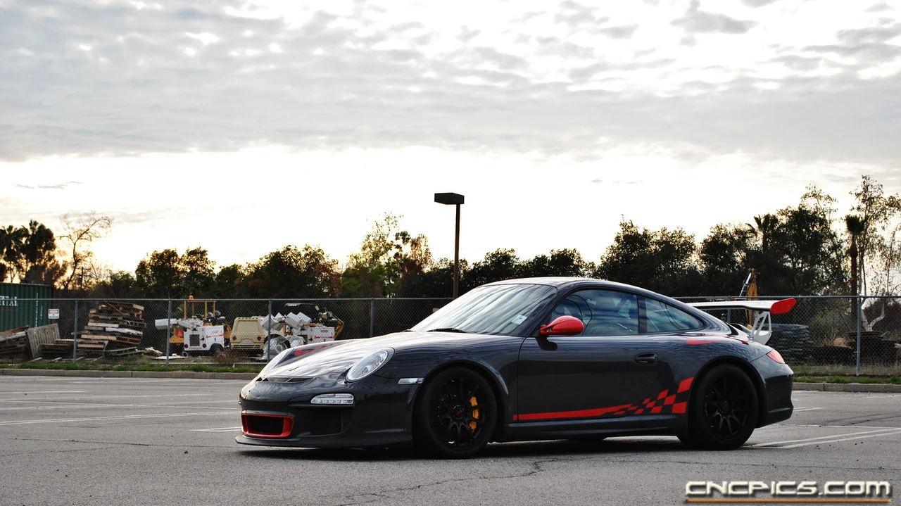 2010 Porsche 997 GT3 RS - Image 19 of 31