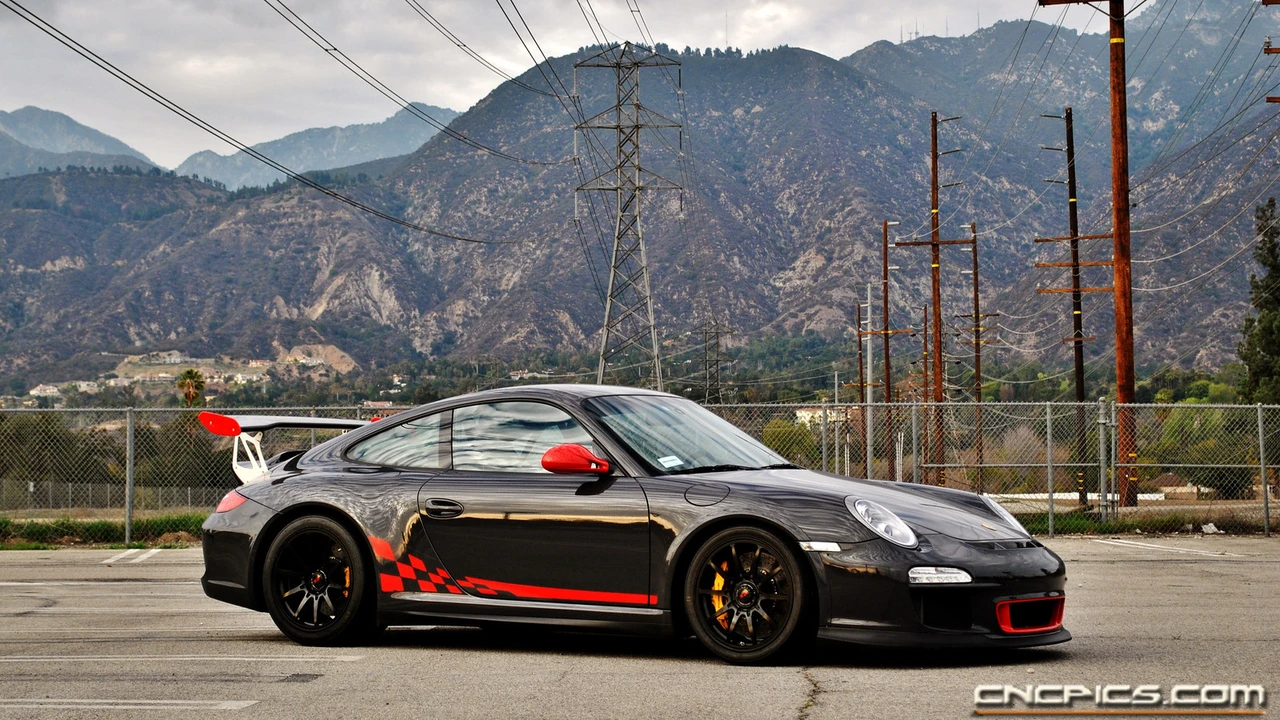 2010 Porsche 997 GT3 RS - Image 5 of 31
