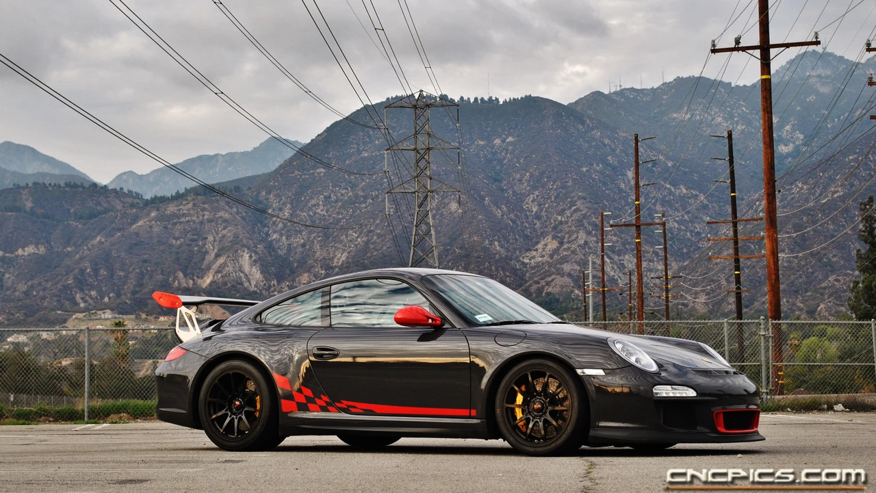 2010 Porsche 997 GT3 RS - Image 22 of 31