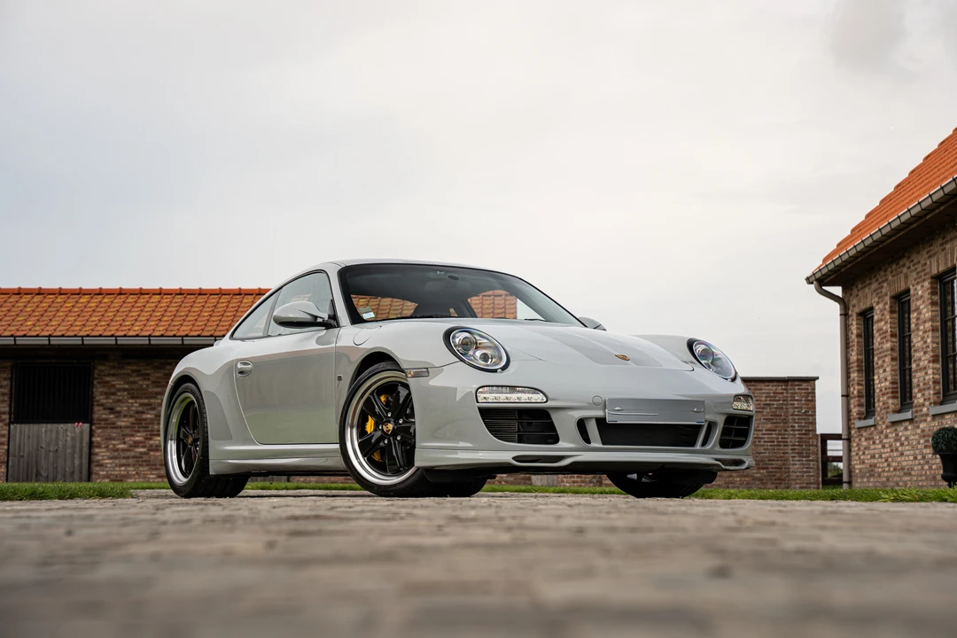 2010 Porsche 997 Carrera - Image 10 of 31