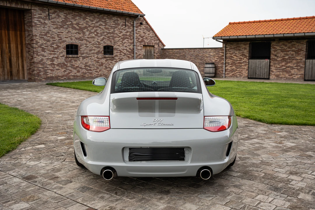 2010 Porsche 997 Carrera - Image 5 of 31