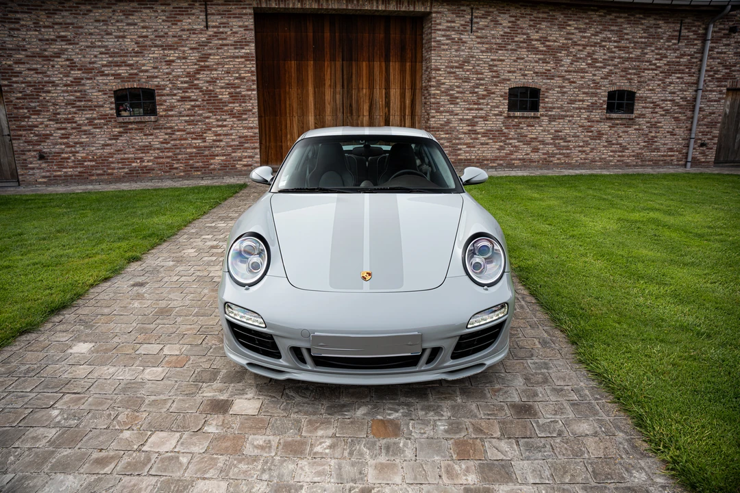 2010 Porsche 997 Carrera - Image 9 of 31