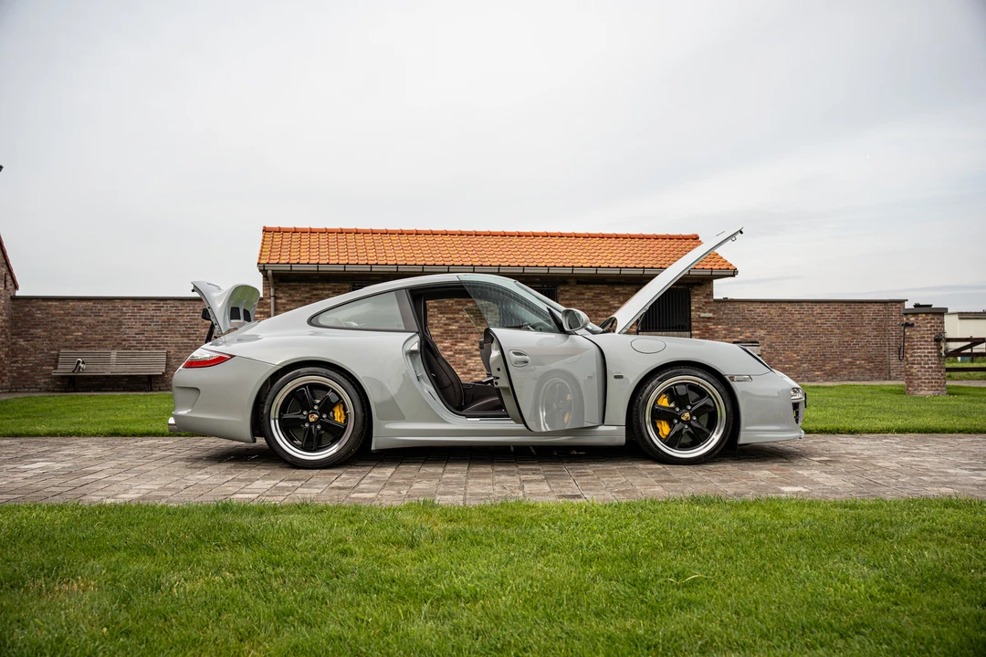 2010 Porsche 997 Carrera - Image 11 of 31