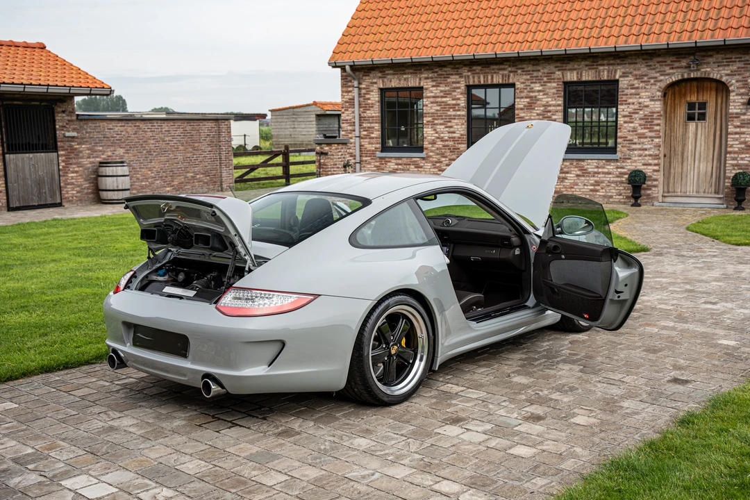 2010 Porsche 997 Carrera - Image 13 of 31