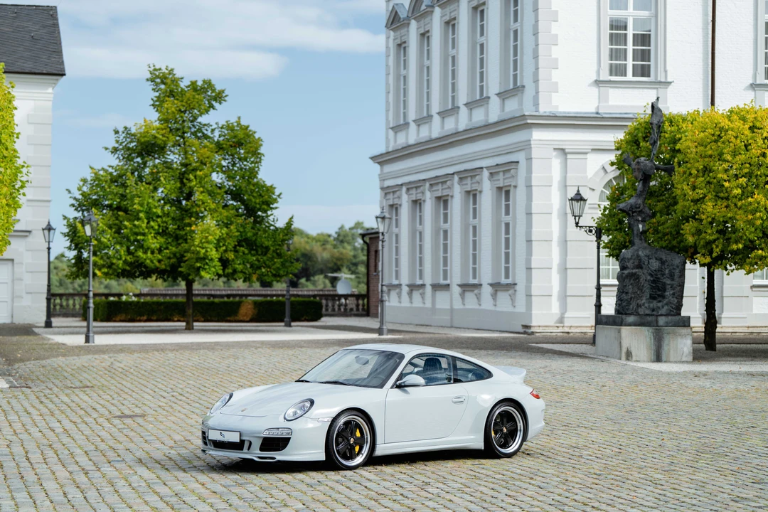 2010 Porsche 997 Sport Classic - Image 24 of 31