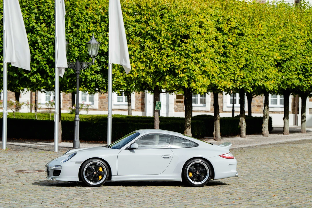 2010 Porsche 997 Sport Classic - Image 11 of 31