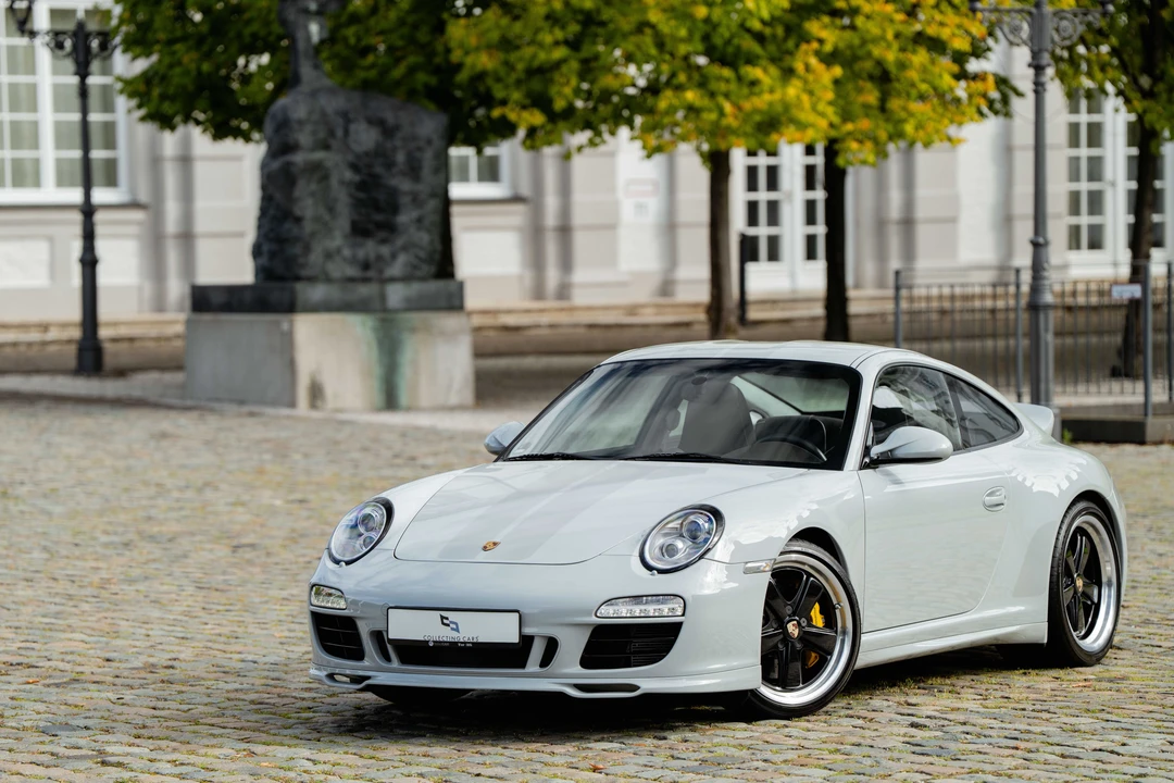 2010 Porsche 997 Sport Classic - Image 29 of 31