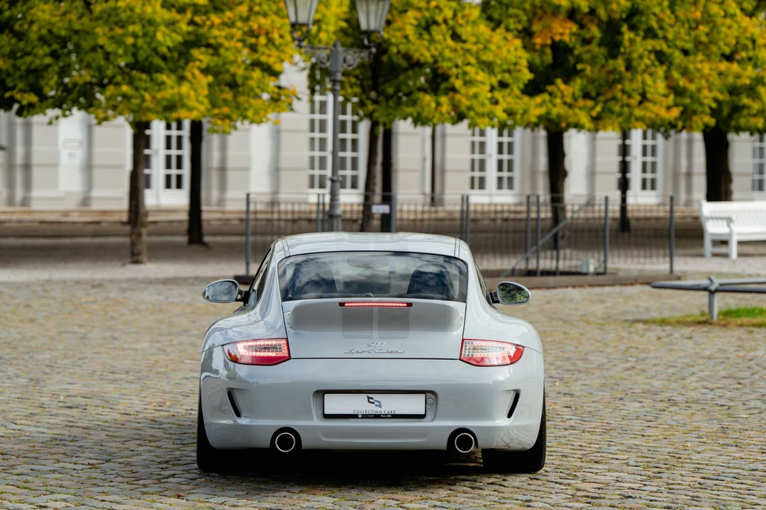 2010 Porsche 997 Sport Classic - Image 12 of 31