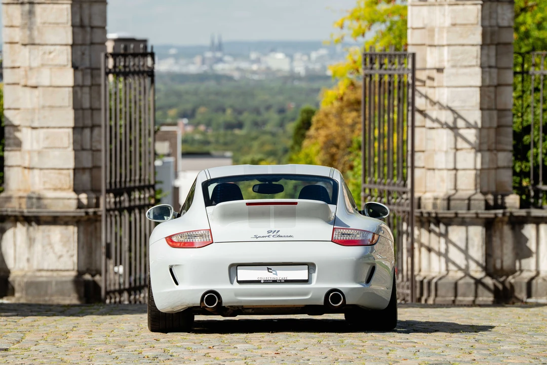 2010 Porsche 997 Sport Classic - Image 6 of 31