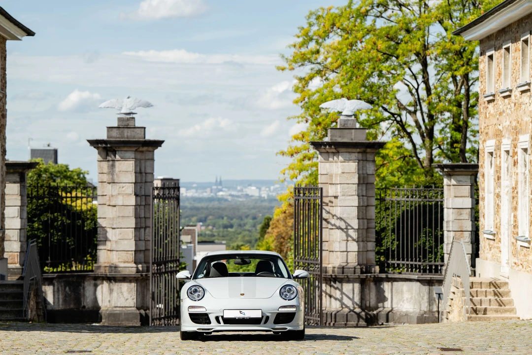 2010 Porsche 997 Sport Classic - Image 9 of 31