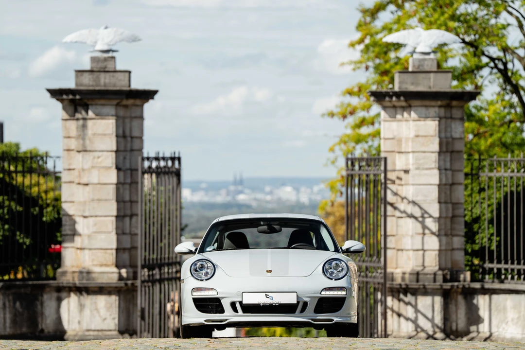 2010 Porsche 997 Sport Classic - Image 15 of 31