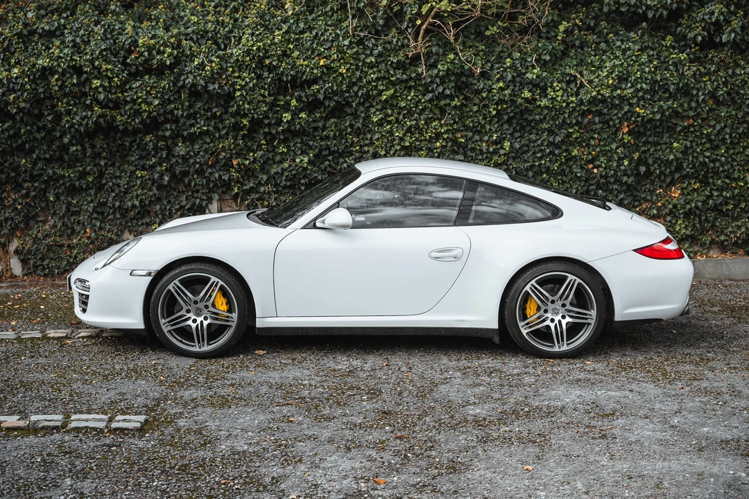 2010 Porsche 997 Carrera 4 - Image 4 of 31