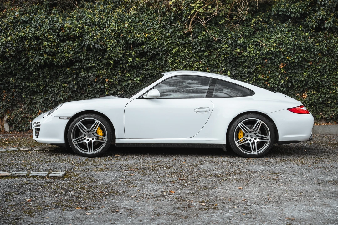 2010 Porsche 997 Carrera 4 - Image 28 of 31