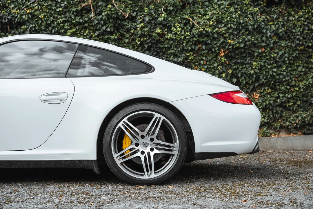 2010 Porsche 997 Carrera 4 - Image 29 of 31