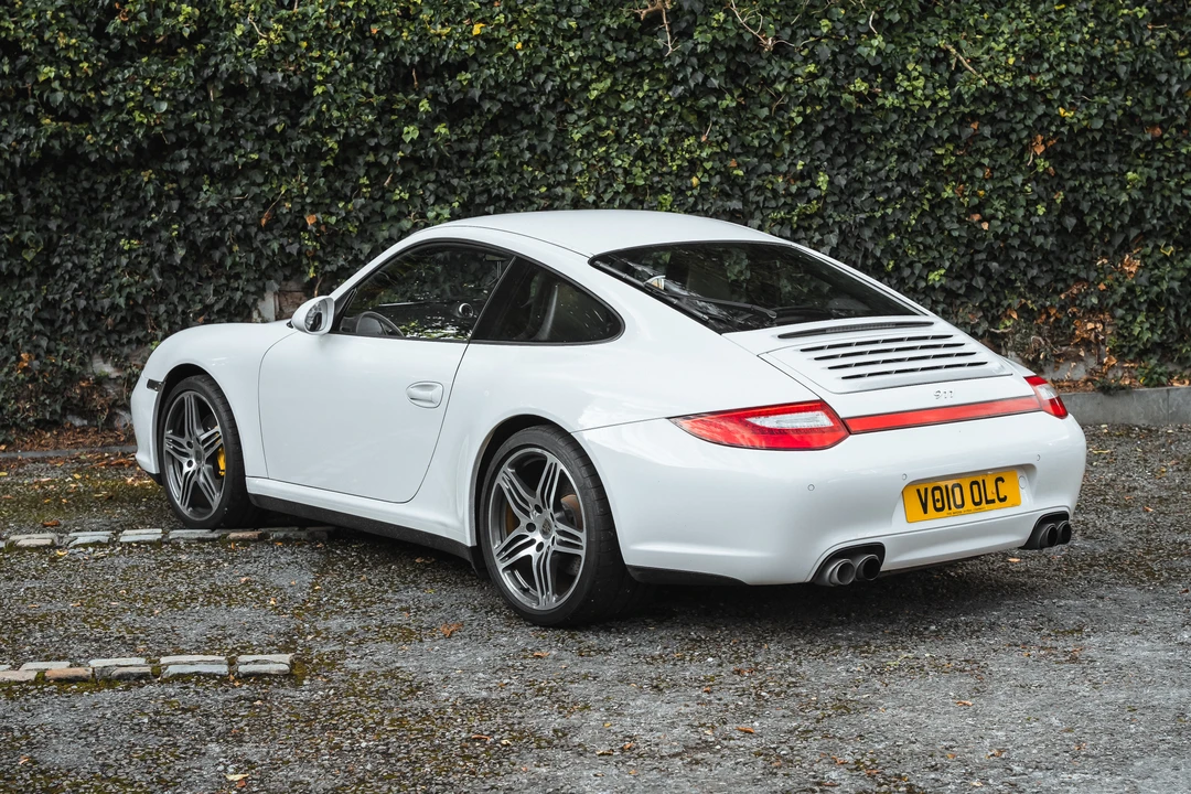 2010 Porsche 997 Carrera 4 - Image 12 of 31