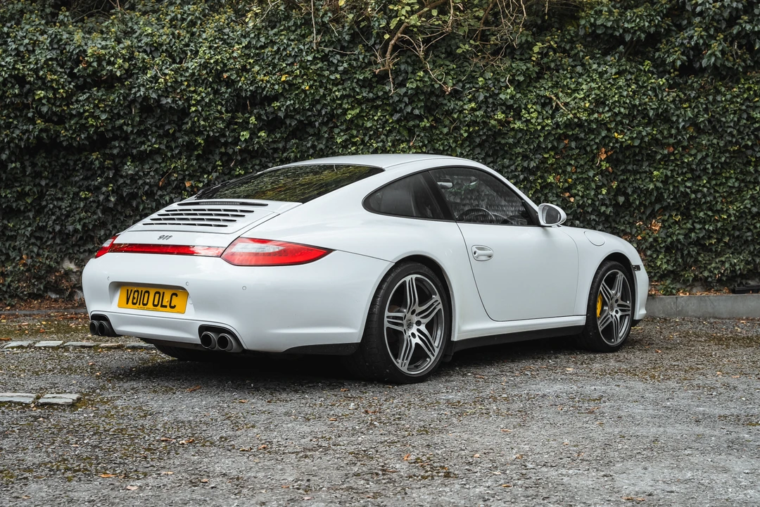 2010 Porsche 997 Carrera 4 - Image 7 of 31