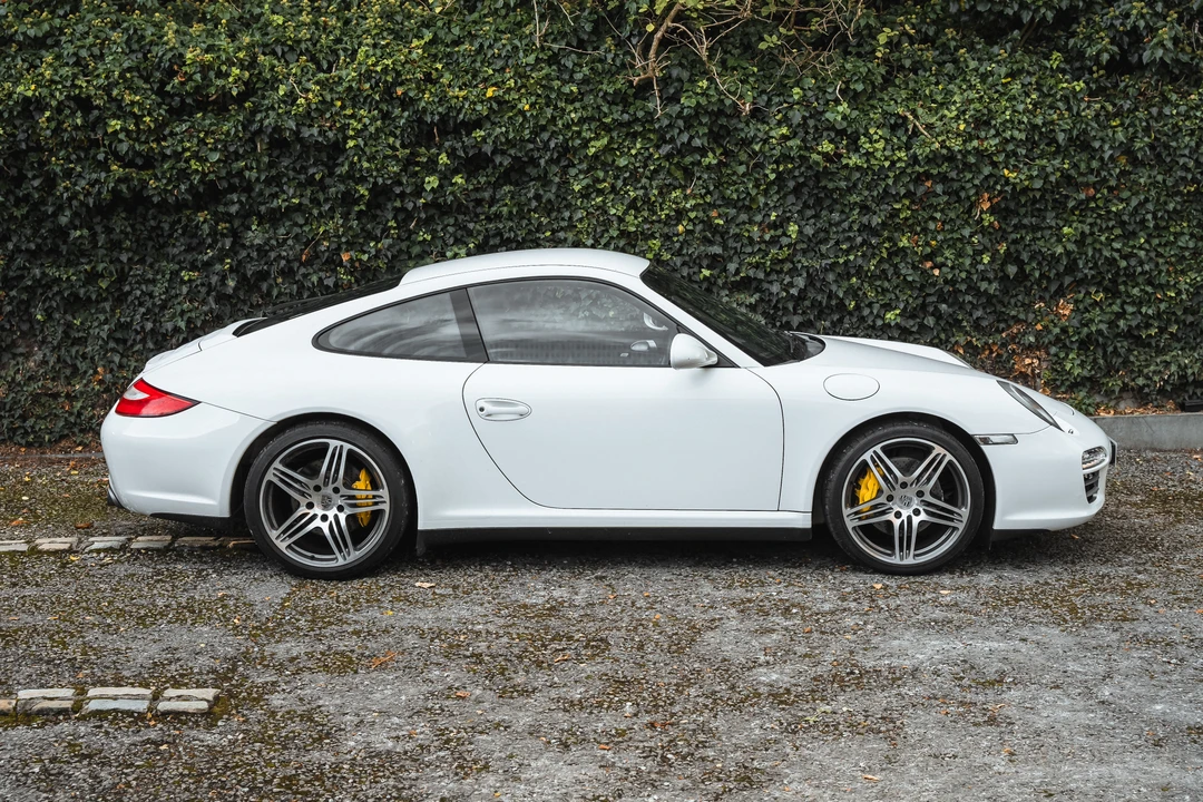 2010 Porsche 997 Carrera 4 - Image 8 of 31