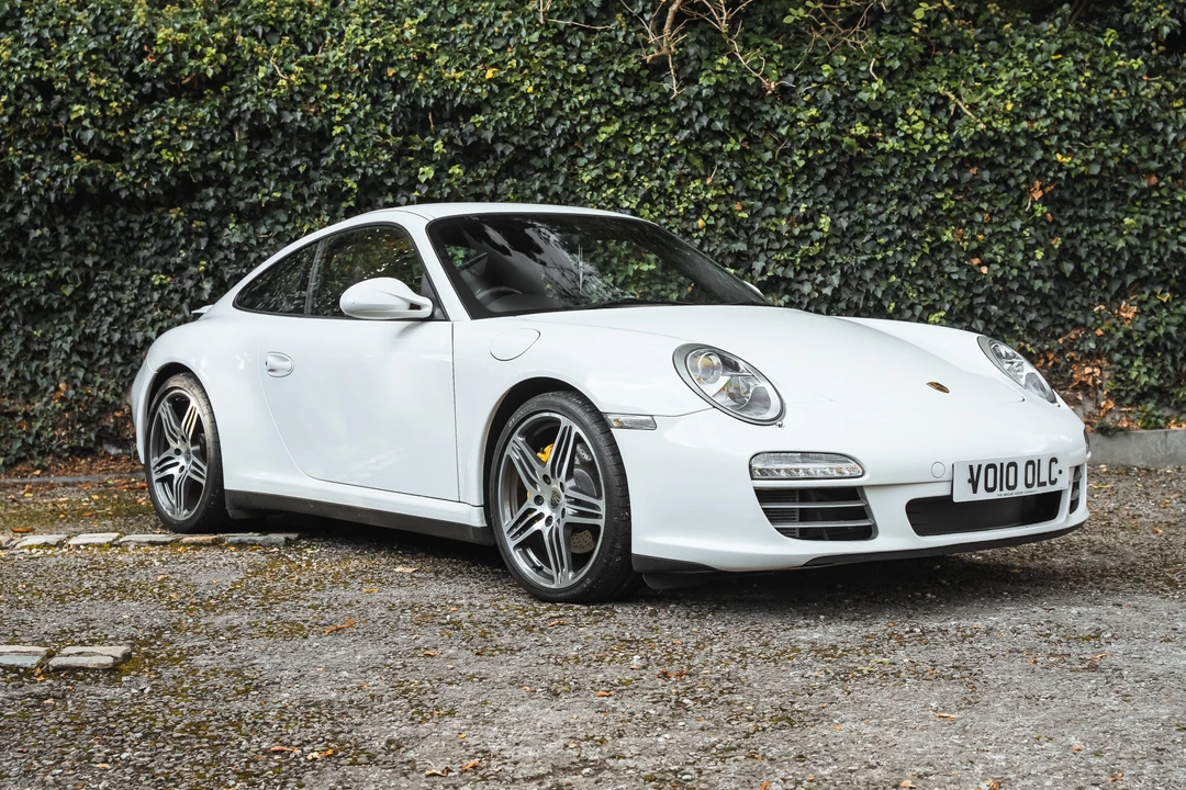 2010 Porsche 997 Carrera 4 - Image 16 of 31