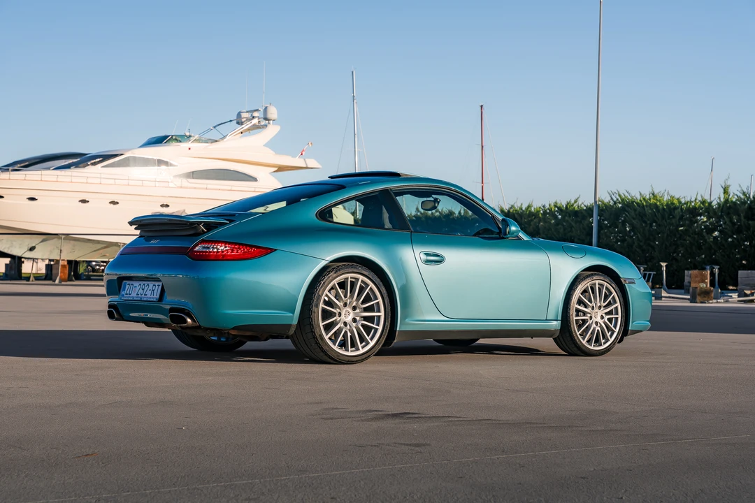 2010 Porsche 997 Carrera 4 - Image 13 of 31