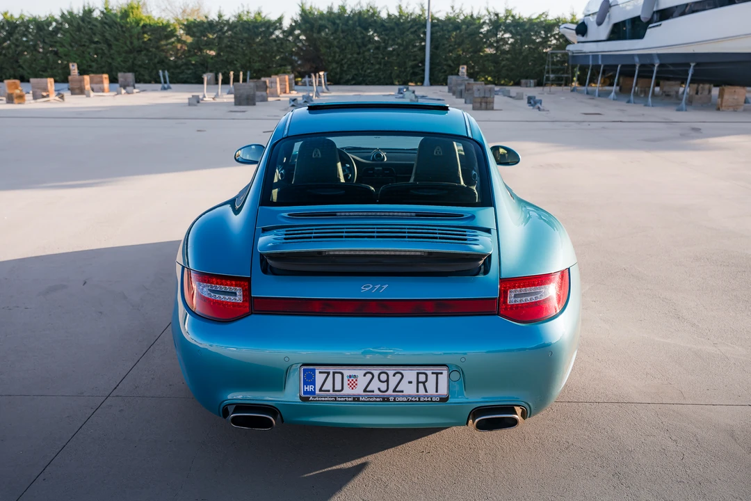 2010 Porsche 997 Carrera 4 - Image 15 of 31