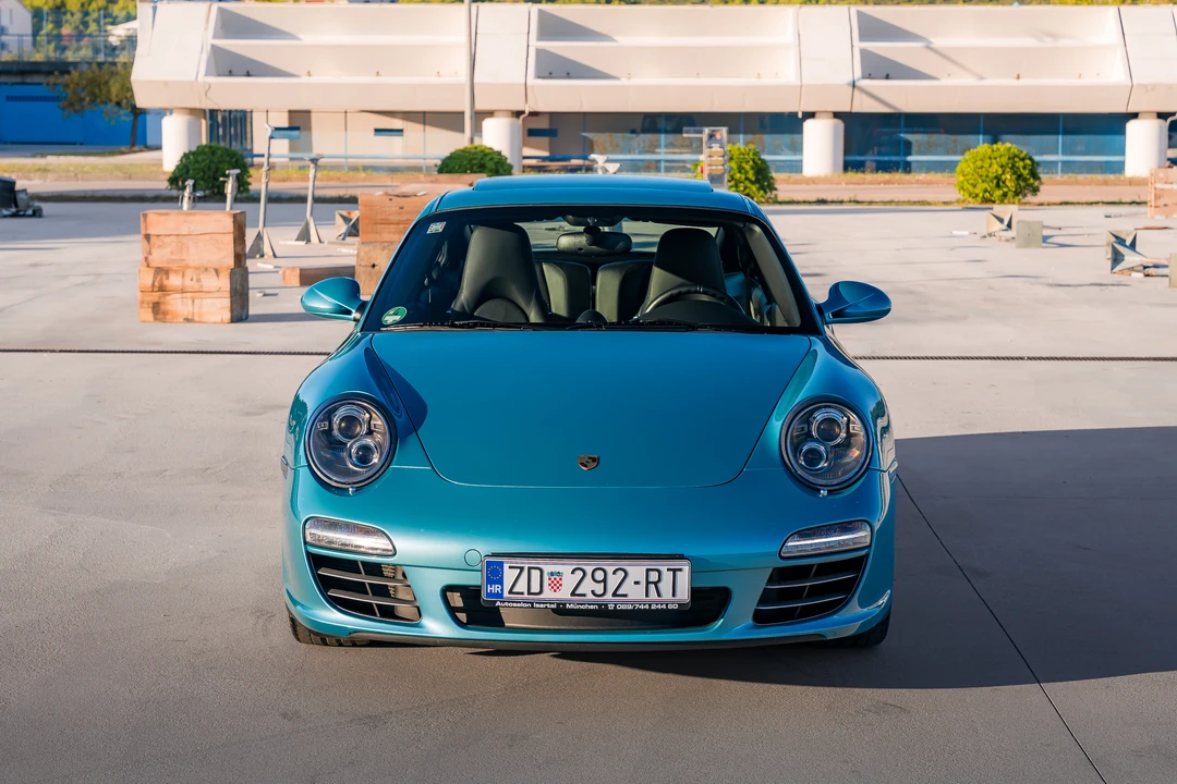 2010 Porsche 997 Carrera 4 - Image 3 of 31