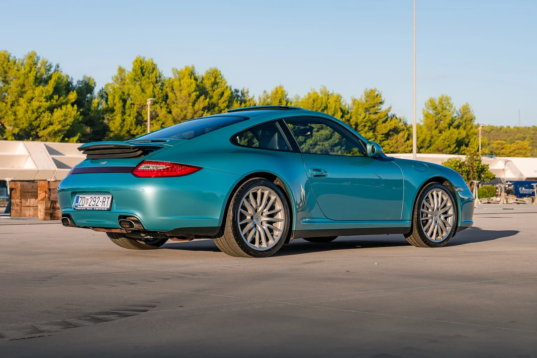 2010 Porsche 997 Carrera 4 - Image 24 of 31