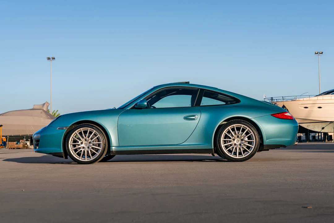 2010 Porsche 997 Carrera 4 - Image 9 of 31