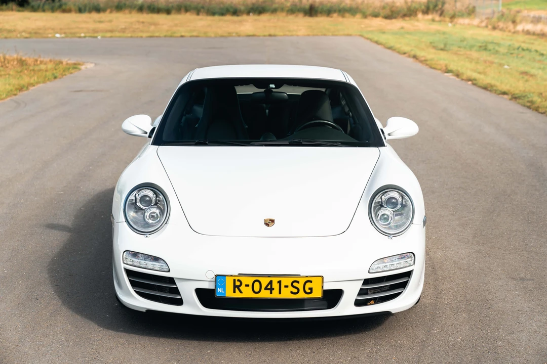 2010 Porsche 997 Carrera 4S - Image 10 of 31
