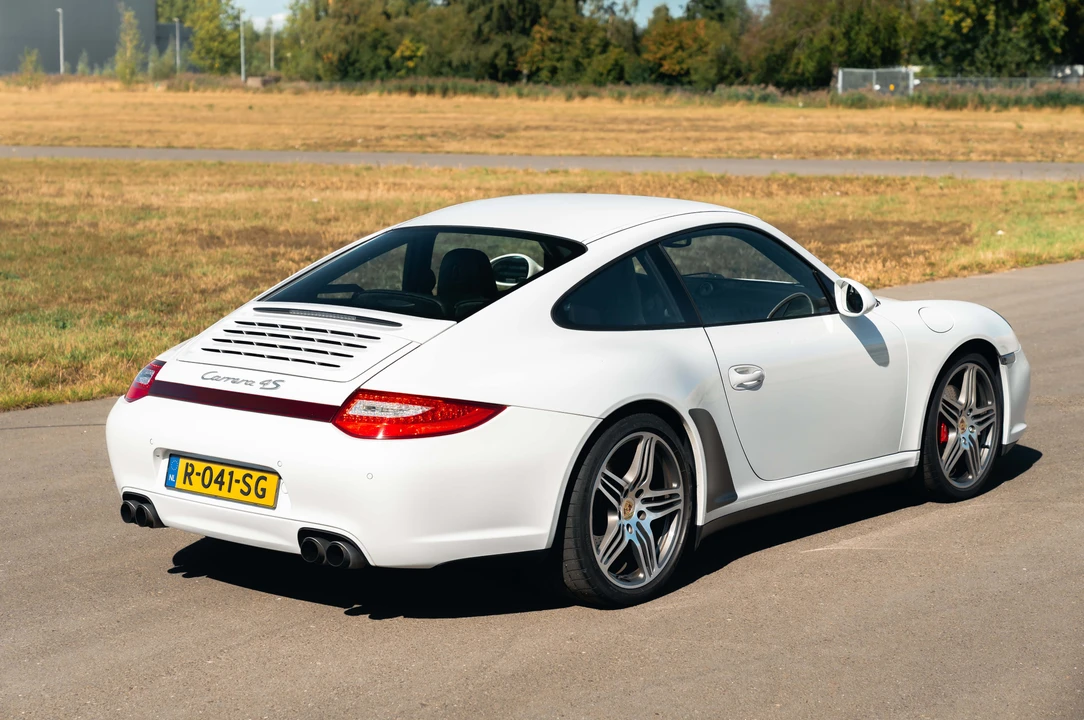 2010 Porsche 997 Carrera 4S - Image 7 of 31