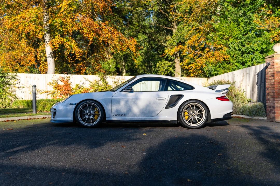 2010 Porsche 997 GT2 - Image 13 of 31