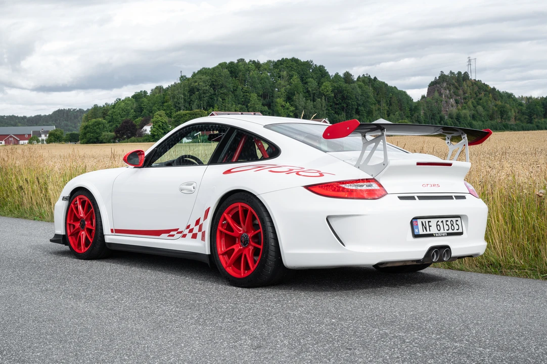 2010 Porsche 997 GT3 RS - Image 11 of 31