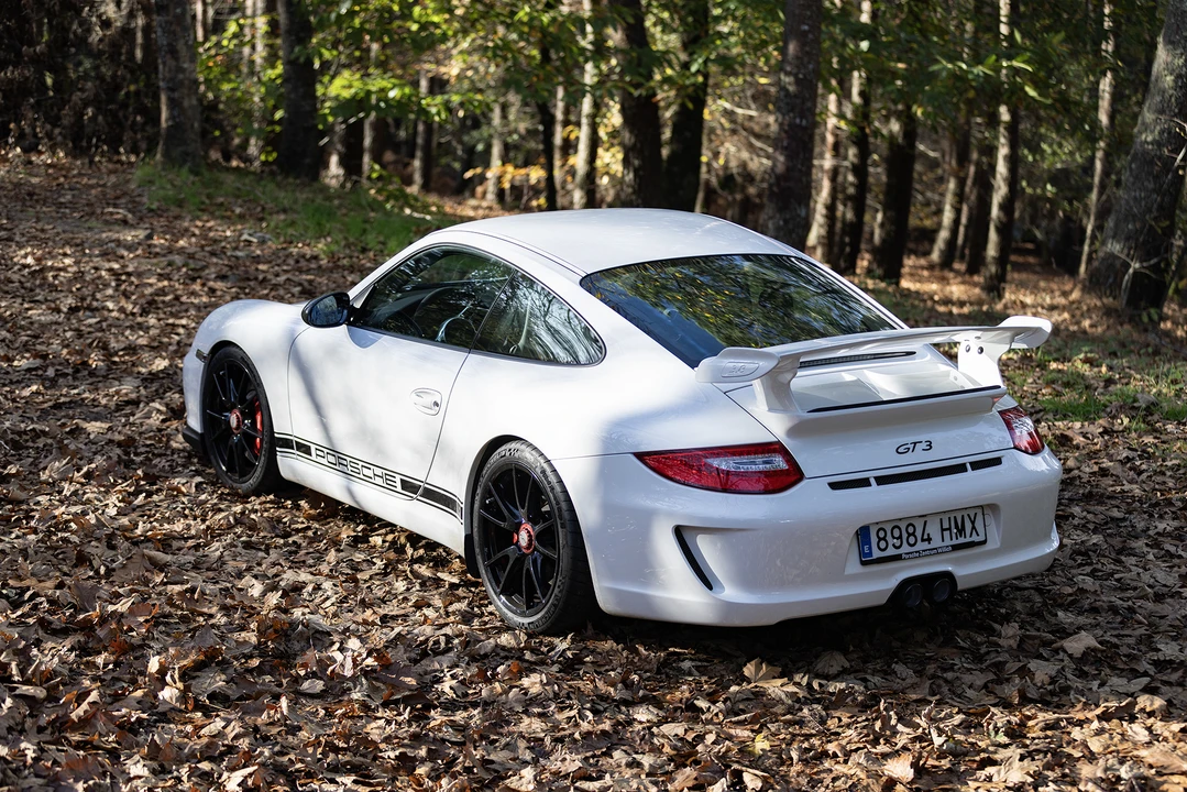 2010 Porsche 997 GT3 - Image 14 of 31