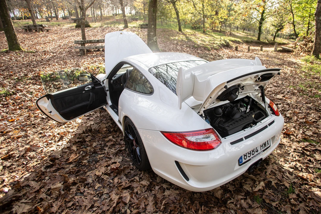 2010 Porsche 997 GT3 - Image 16 of 31