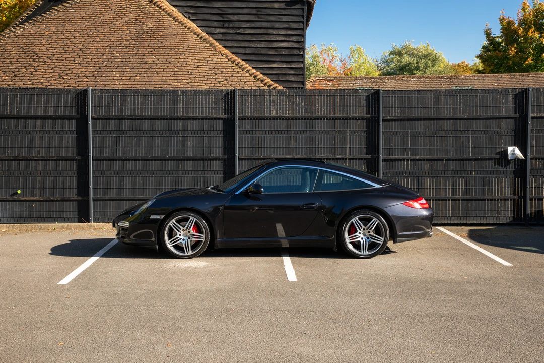 2010 Porsche 997 Carrera 4S - Image 15 of 31