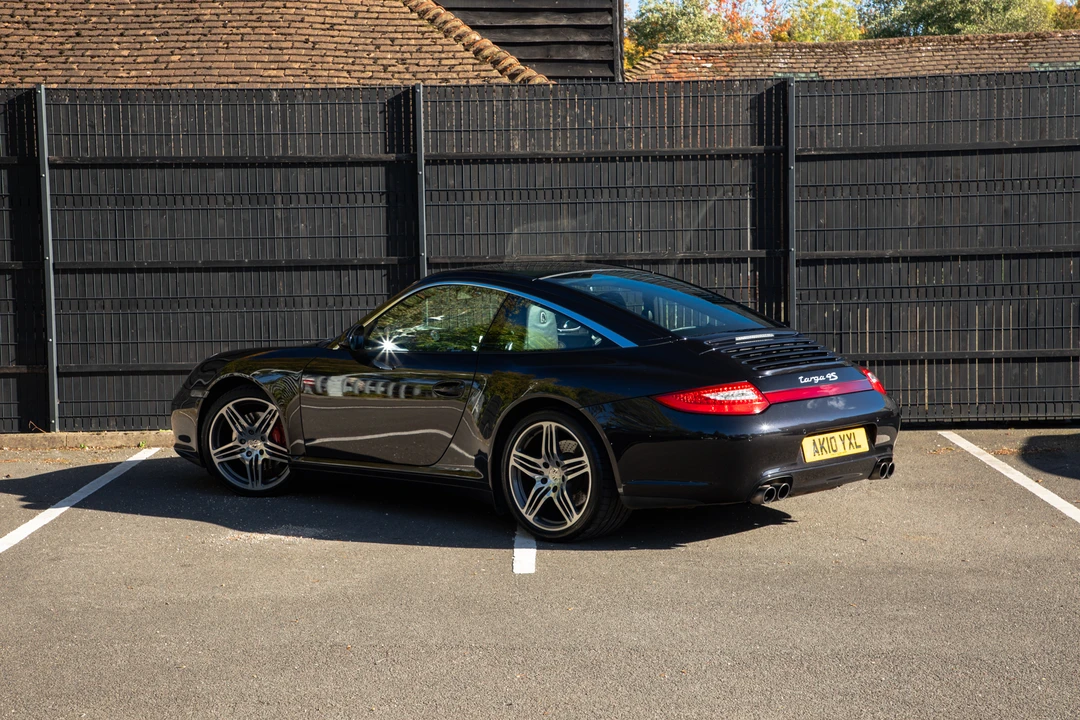 2010 Porsche 997 Carrera 4S - Image 18 of 31