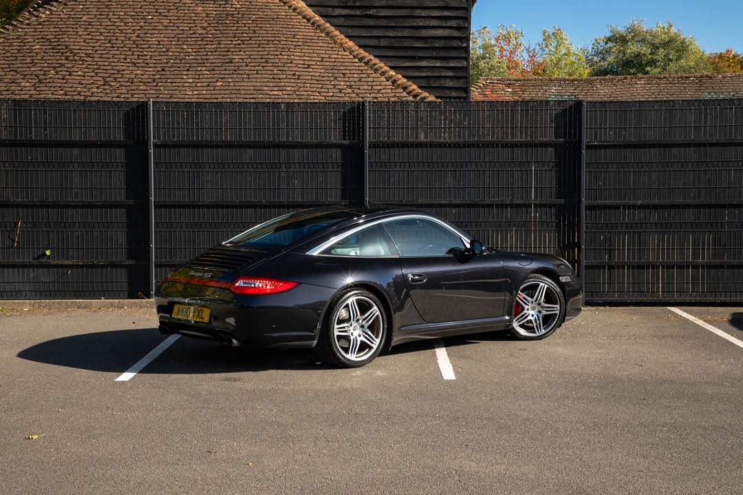 2010 Porsche 997 Carrera 4S - Image 7 of 31