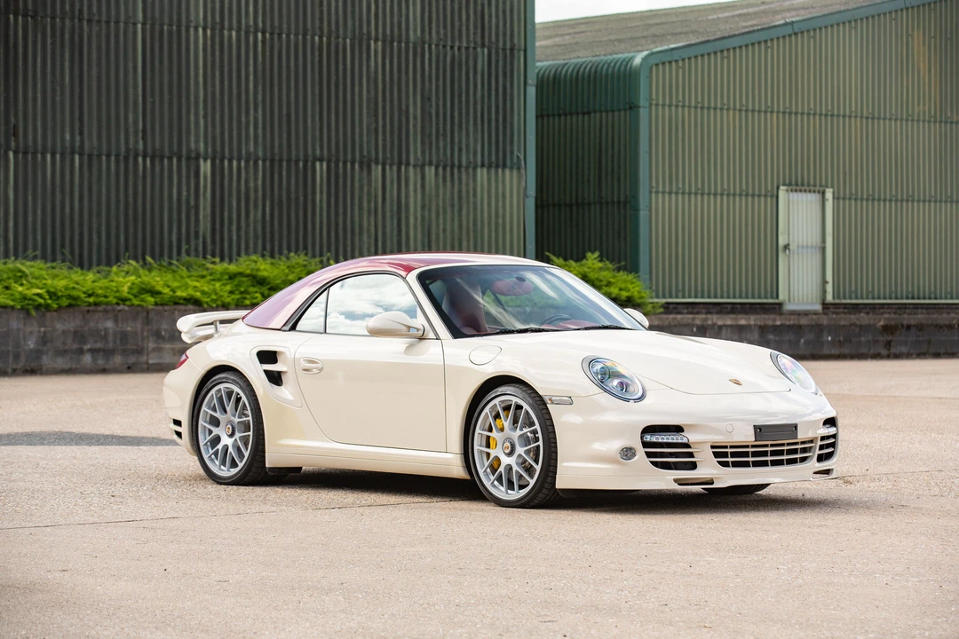 2010 Porsche 997 Turbo - Image 25 of 31