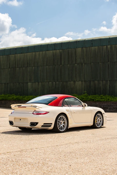 2010 Porsche 997 Turbo - Image 17 of 31