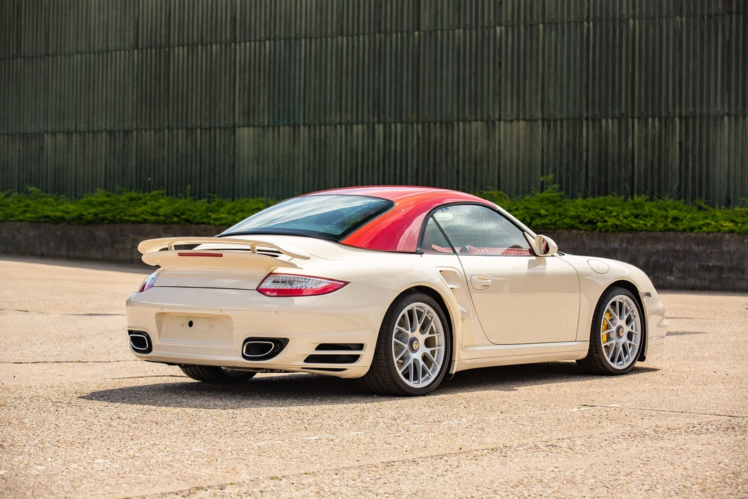 2010 Porsche 997 Turbo - Image 18 of 31