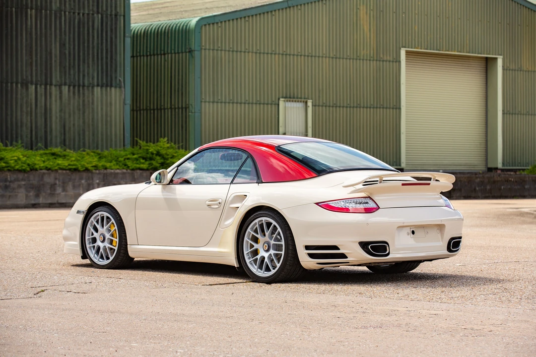 2010 Porsche 997 Turbo - Image 10 of 31