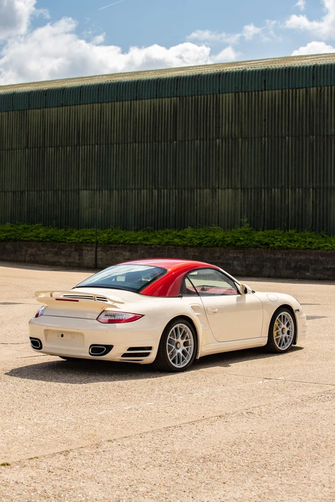 2010 Porsche 997 Turbo - Image 16 of 31