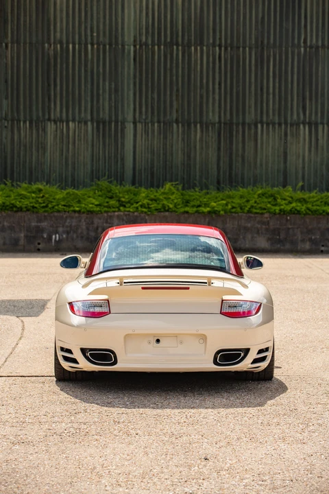 2010 Porsche 997 Turbo - Image 15 of 31