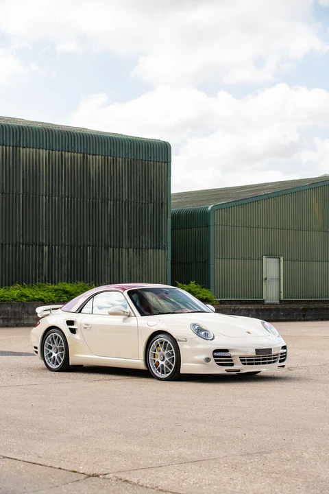 2010 Porsche 997 Turbo - Image 24 of 31