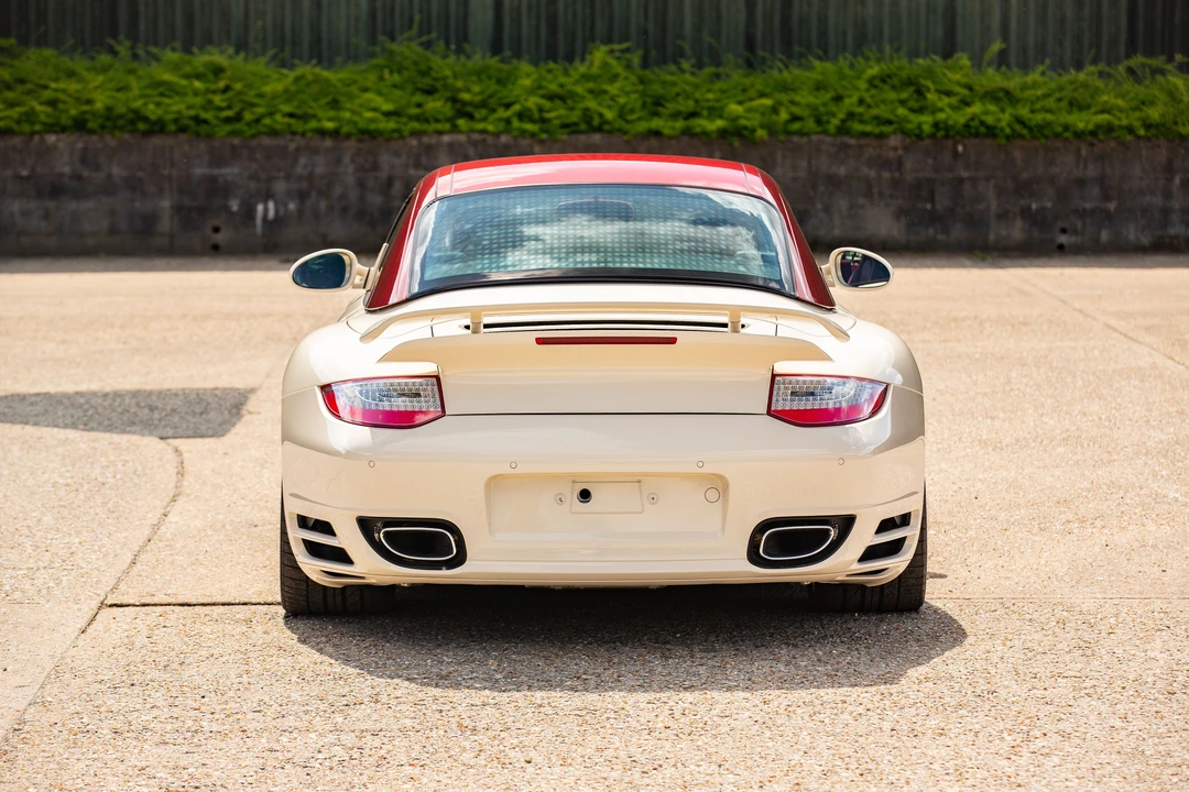 2010 Porsche 997 Turbo - Image 13 of 31