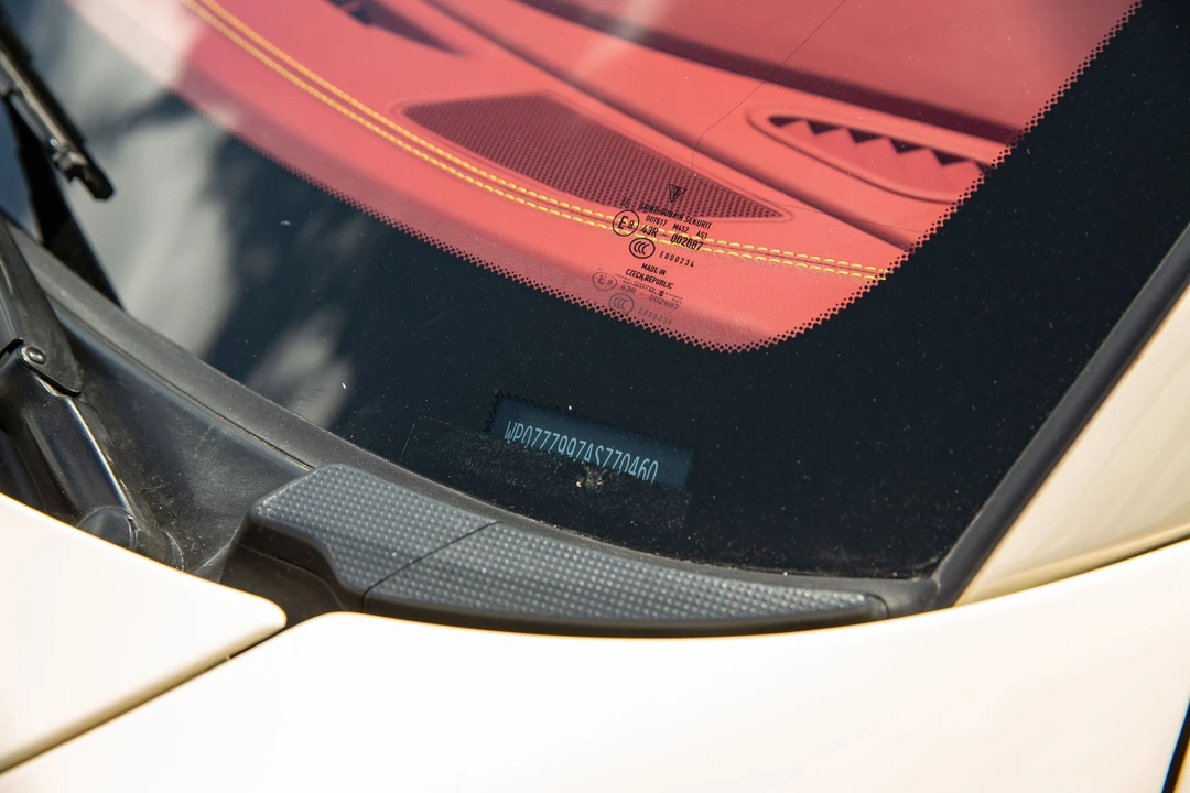 2010 Porsche 997 Turbo - Image 9 of 31