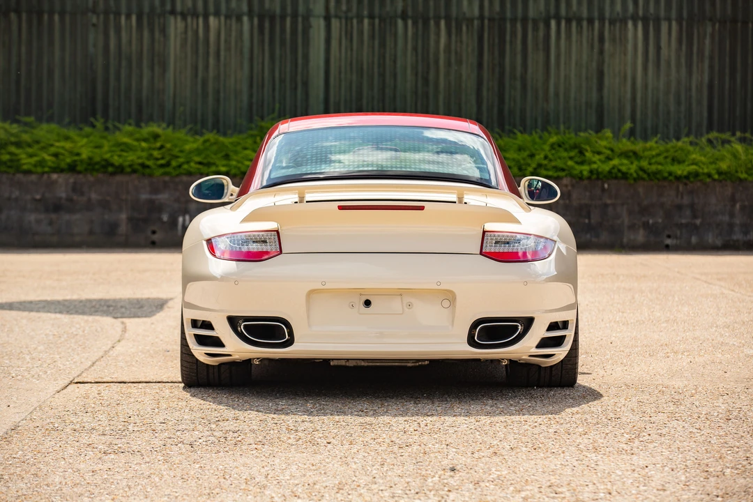 2010 Porsche 997 Turbo - Image 12 of 31